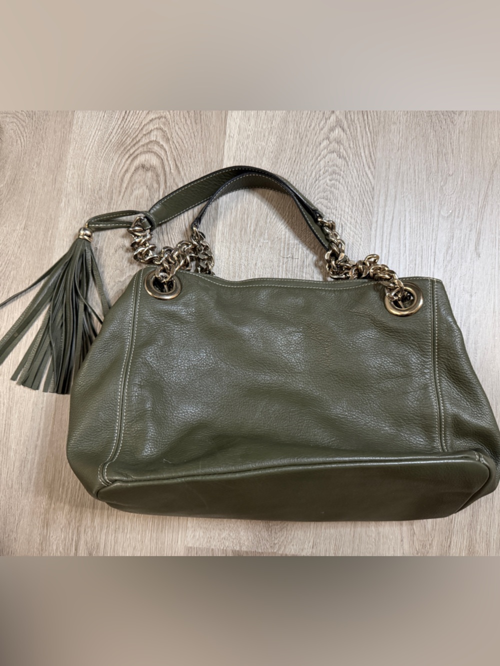 Valentino Olive Green Leather Shoulder Bag with Gold Chain Strap - Picture 2 of 12